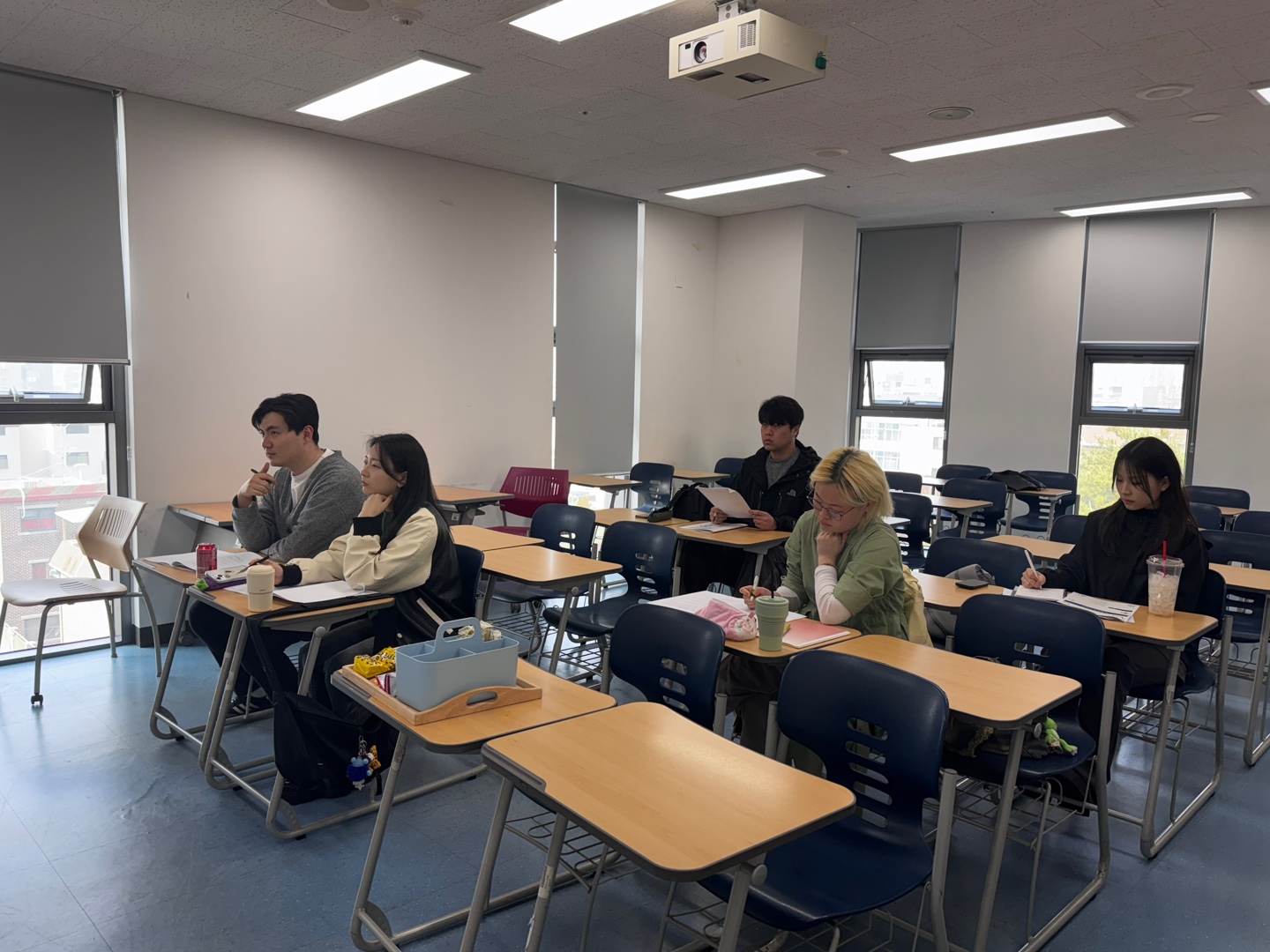 또래상담사 교육(남2명, 여3명)