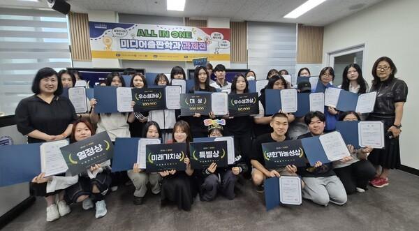 129명의 열정이 만든 성장의 결실, 미디어출판학과  직무역량 과제전  성료 대표이미지