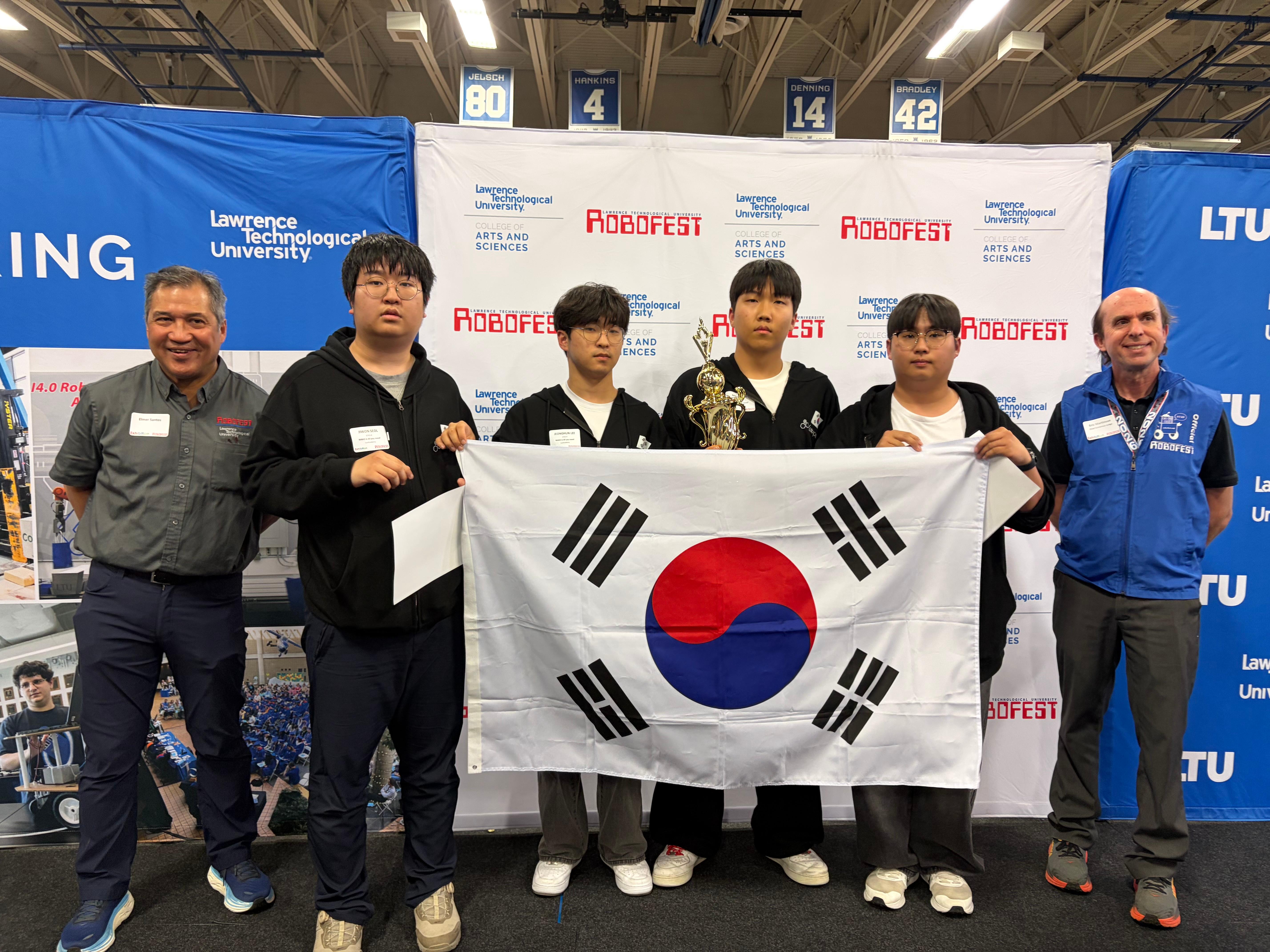 서일대 서주환 학생 참여 한국 대표팀,  ROBOFEST 2026 WORLD CHAMPIONSHIP Senior Exhibition 3rd Place 수상 대표이미지