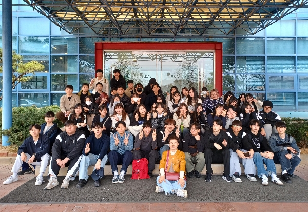 서일대 생활가구디자인학과, 퍼시스 안성공장 견학 통해 실무 역량 강화 대표이미지